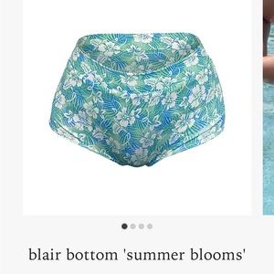 NWOT Knight swim size small Blair bottoms